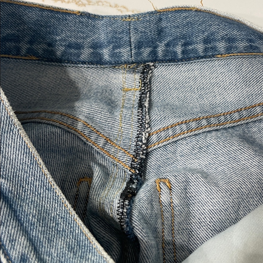 Agolde Distressed High Rise Jean | 27 (altered) - Picture 8 of 13